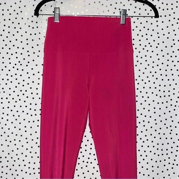 Beach Riot Sport Pink leggings - Picture 3 of 9